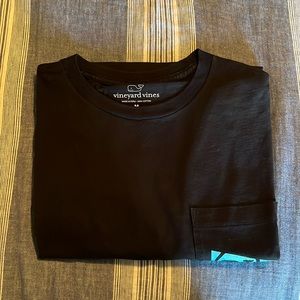 Black Vineyard Vines T-shirt